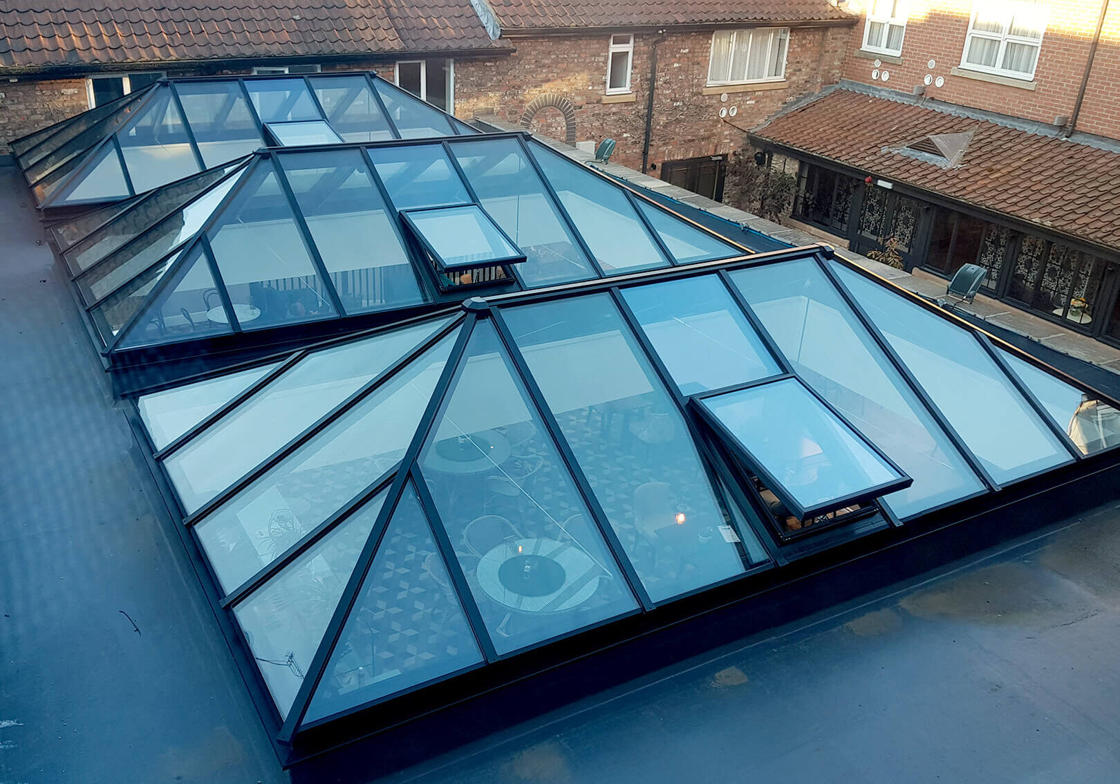Black-aluminium-roof-lanterns Black aluminium roof lanterns