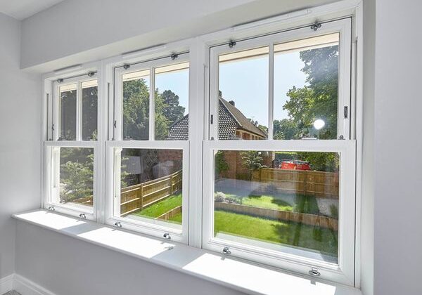 rehau-ceder-views-woking-27june19-079-80421 3 panel white color Upvc windows